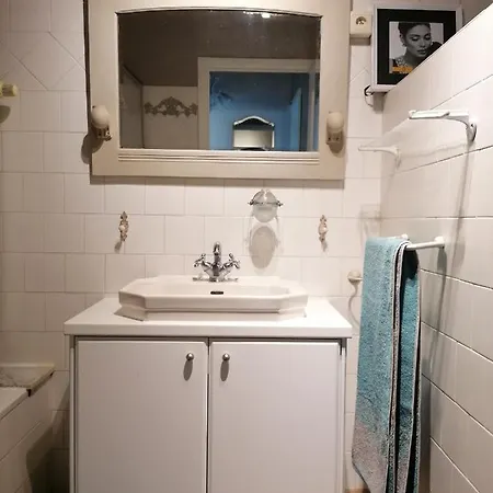 L'autre Rive De La Tourelle *