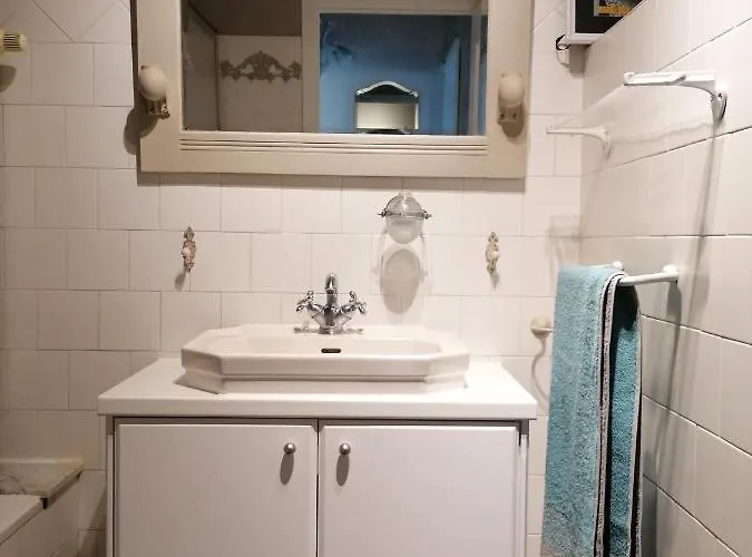 L'autre Rive De La Tourelle *